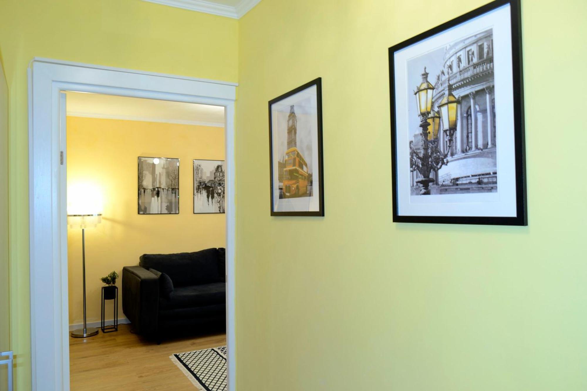 Cozy 2 Rooms Apartment Drumul Taberei Bucureşti Ngoại thất bức ảnh