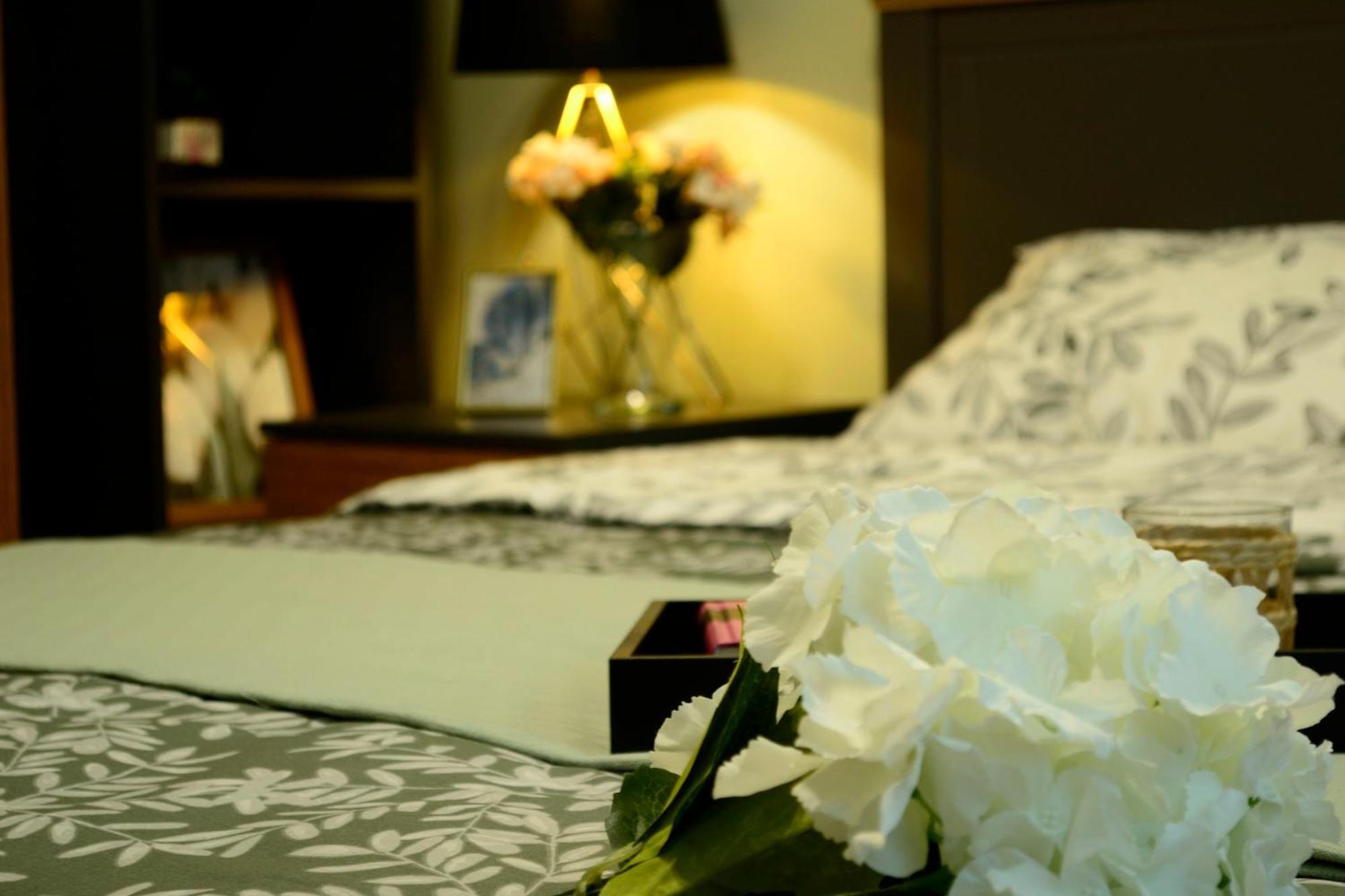 Cozy 2 Rooms Apartment Drumul Taberei Bucureşti Ngoại thất bức ảnh